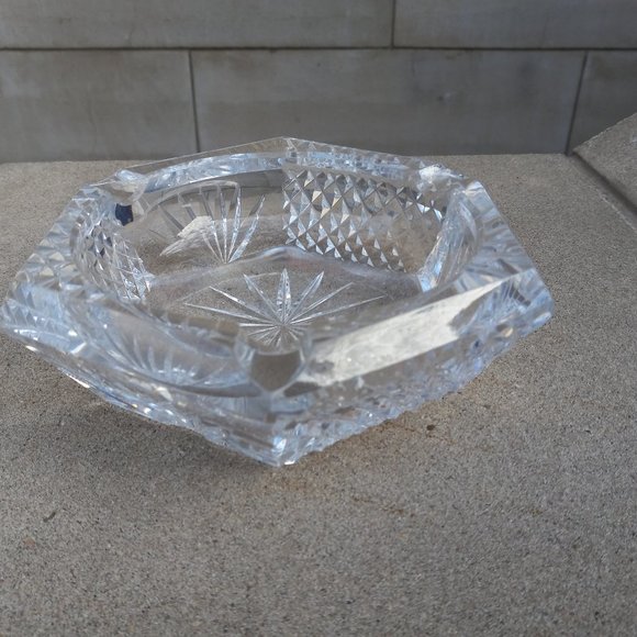 Galway Crystal Cut Hexagonal 3-Well Ashtray 7" - Picture 4 of 12